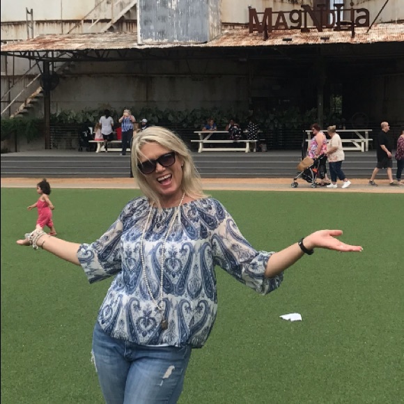 Meet your Posher, Leslee - Picture 3 of 15